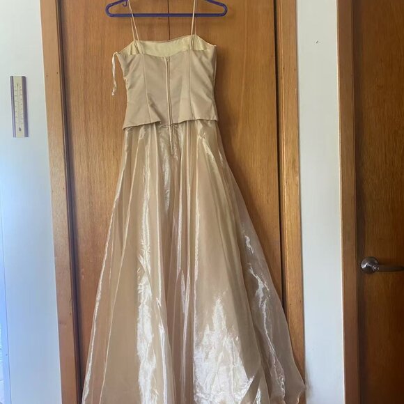 Gold prom dress - Picture 2 of 2